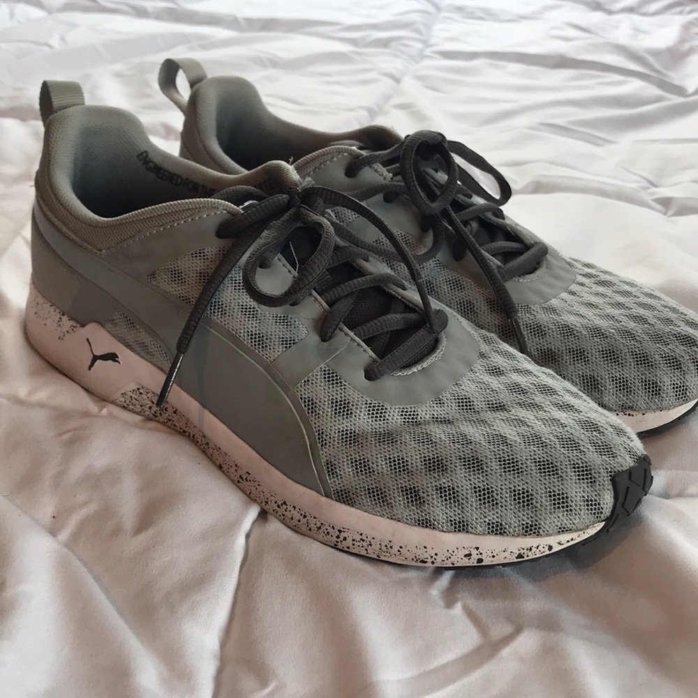 Puma Sneakers